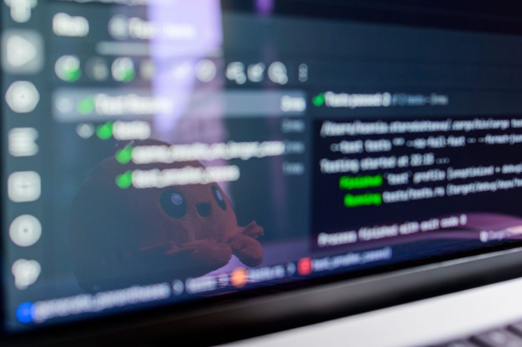 Pourquoi Google, Microsoft et Amazon misent sur un code IA responsable