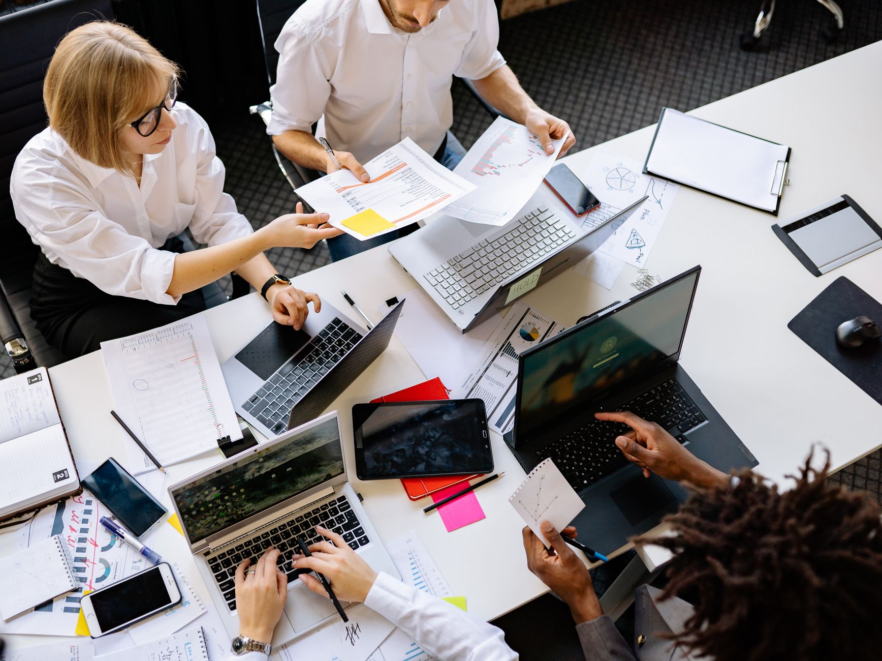 Choisir un CRM adapté aux nouvelles attentes des entreprises