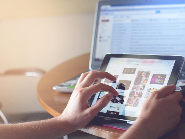 Zapier ou Make : choisir pour des automatisations no-code